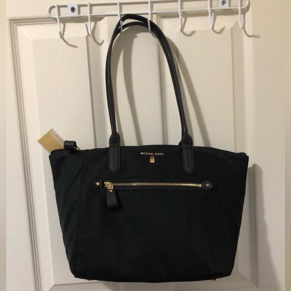 MICHAEL KORS BAG BLACK BRAND NEW WITH TAG